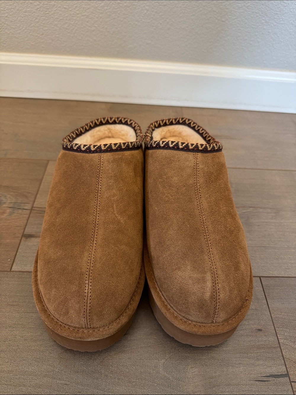 Bearpaw slippers women’s 10
